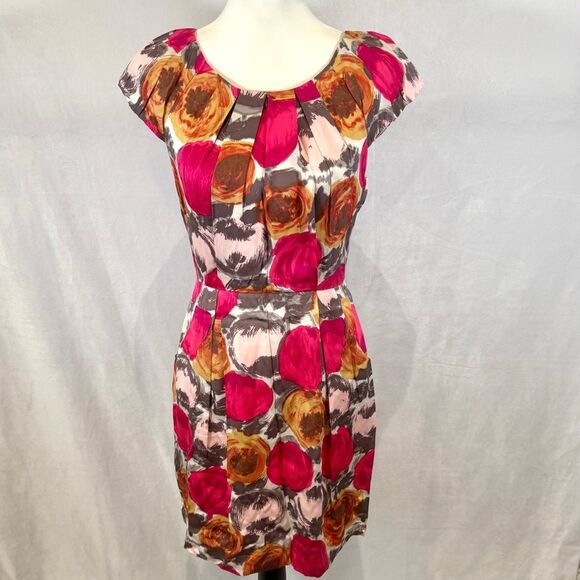 BCBGMaxAzria 100% silk pleated begonia floral dress with pockets size 4 - Picture 2 of 8